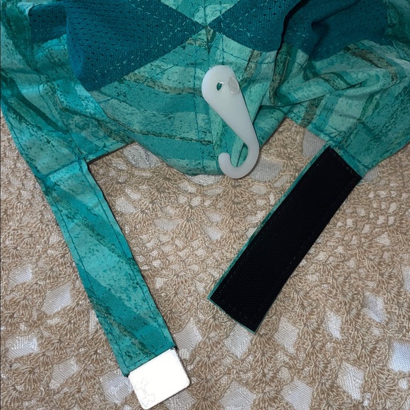 NWT Under Armour Green Striped Cap - Picture 5 of 5